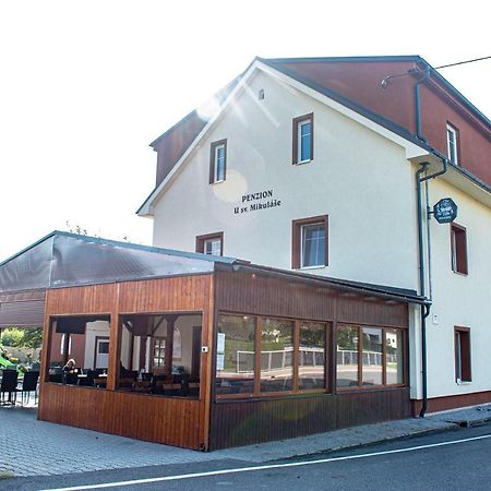 Hostinec A Penzion U Sv. Mikulase Hotel Hať Kültér fotó