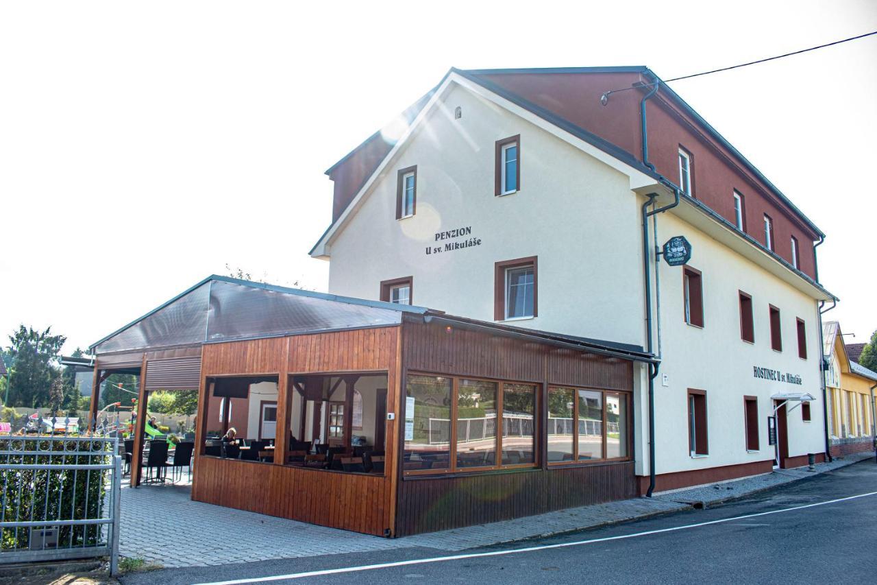 Hostinec A Penzion U Sv. Mikulase Hotel Hať Kültér fotó