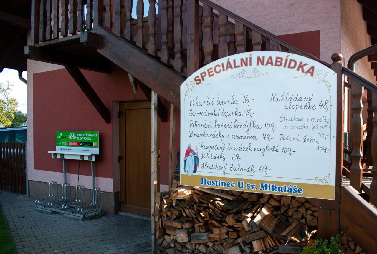 Hostinec A Penzion U Sv. Mikulase Hať Kültér fotó