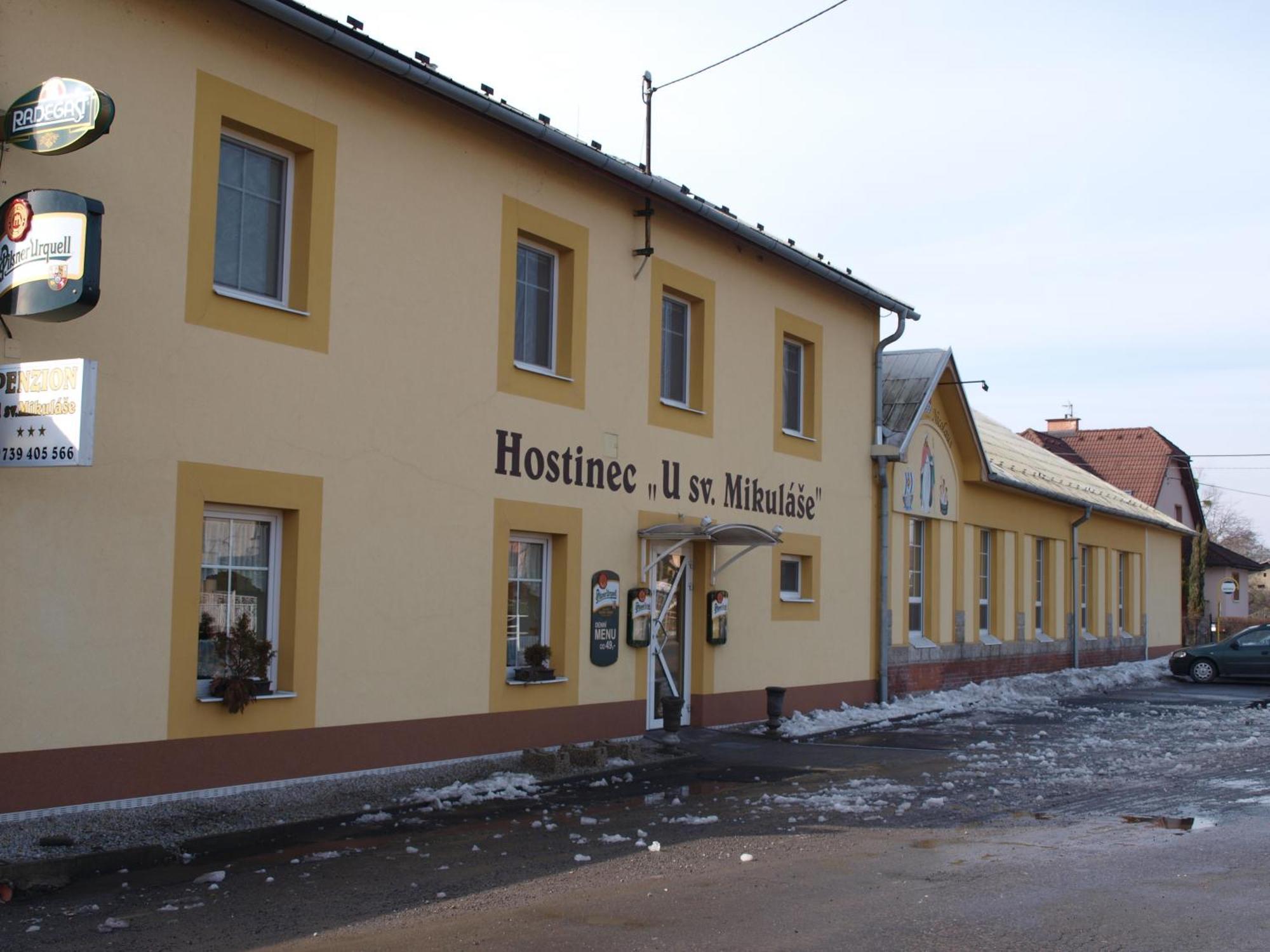 Hostinec A Penzion U Sv. Mikulase Hotel Hať Kültér fotó