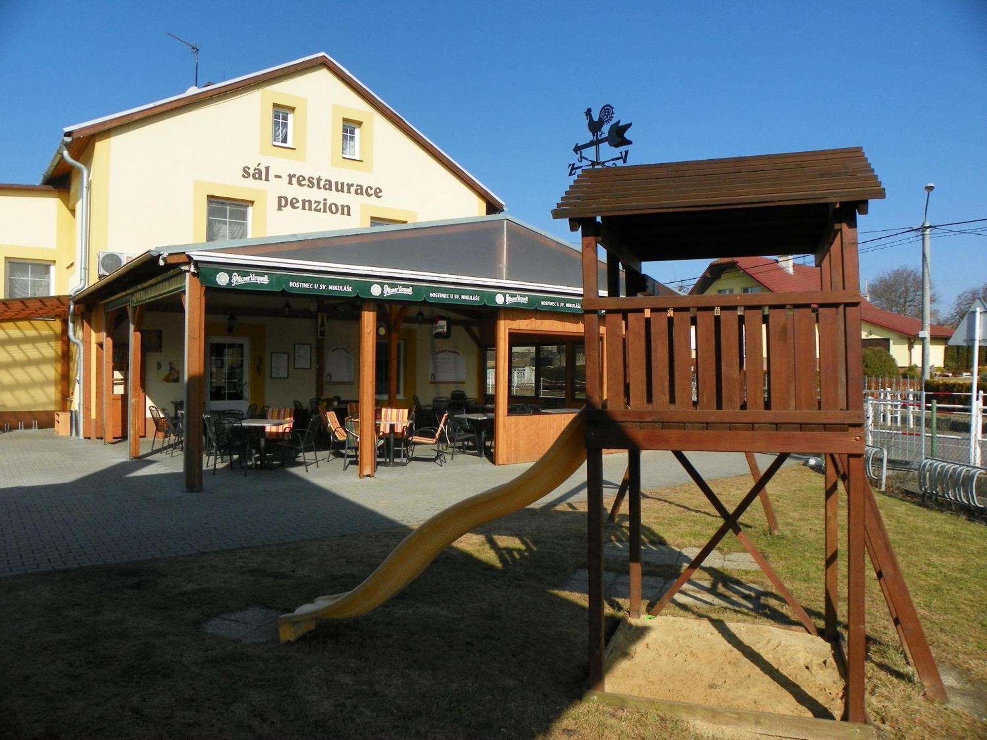 Hostinec A Penzion U Sv. Mikulase Hať Kültér fotó